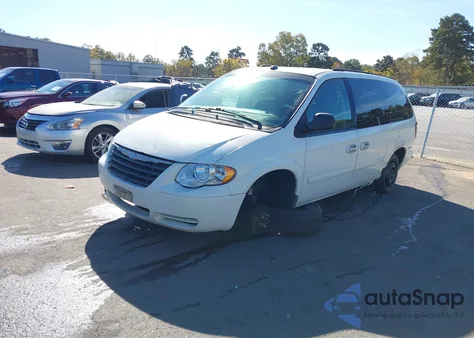 2005 Chrysler Town & Country Lx from USA, damaged, VIN 2C4GP44R55R593071